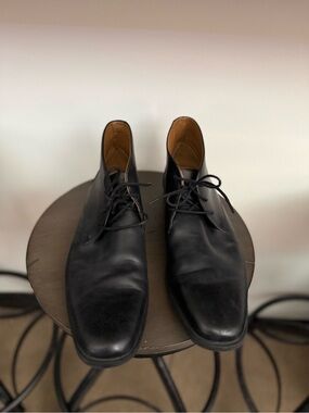 Clarks Men's Black Leather Chukka Boots